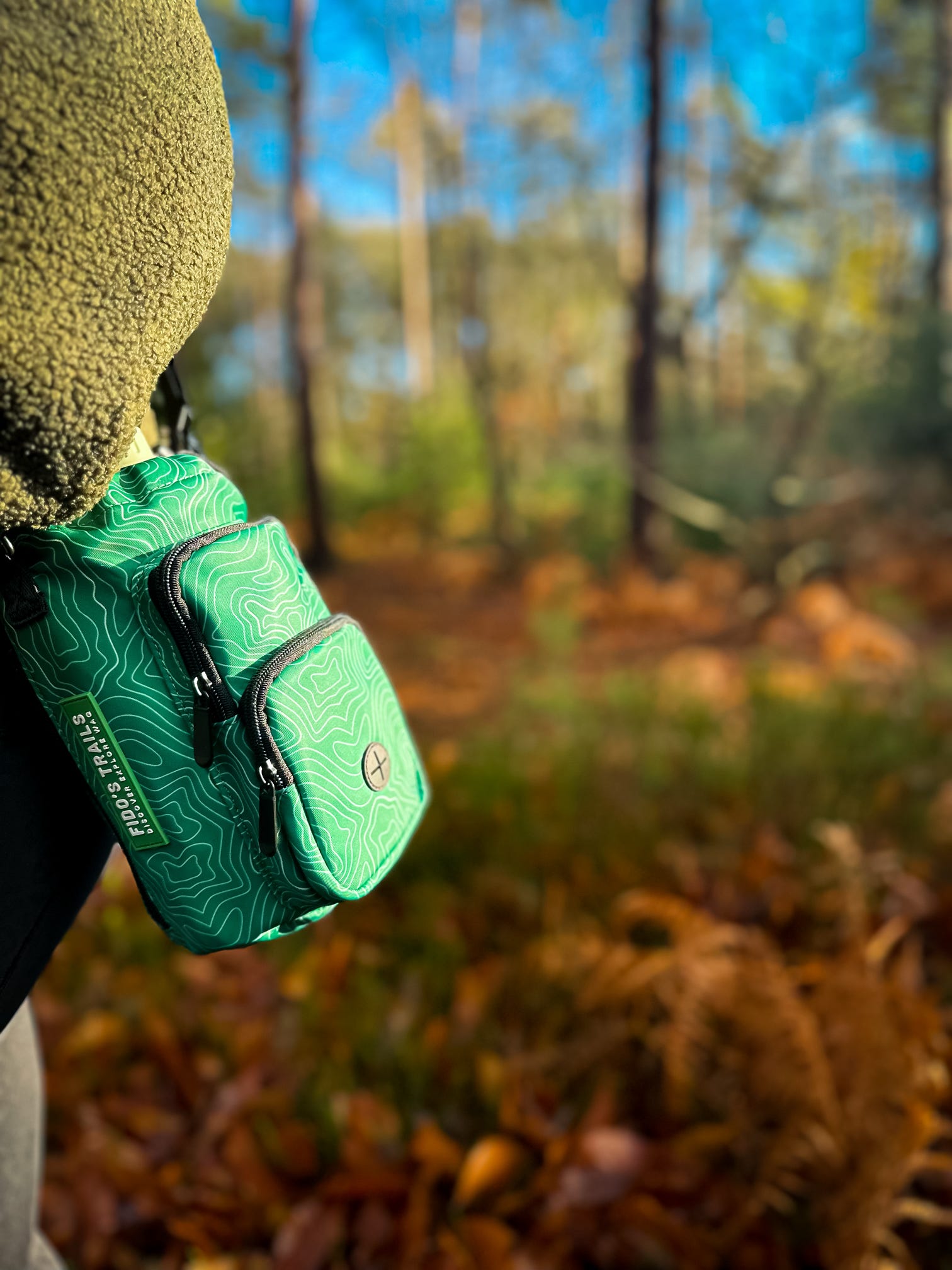 Contour Trail Bottle Bag – Crossbody Dog Water Bottle Bag Black Black Green Pink Blue Cream