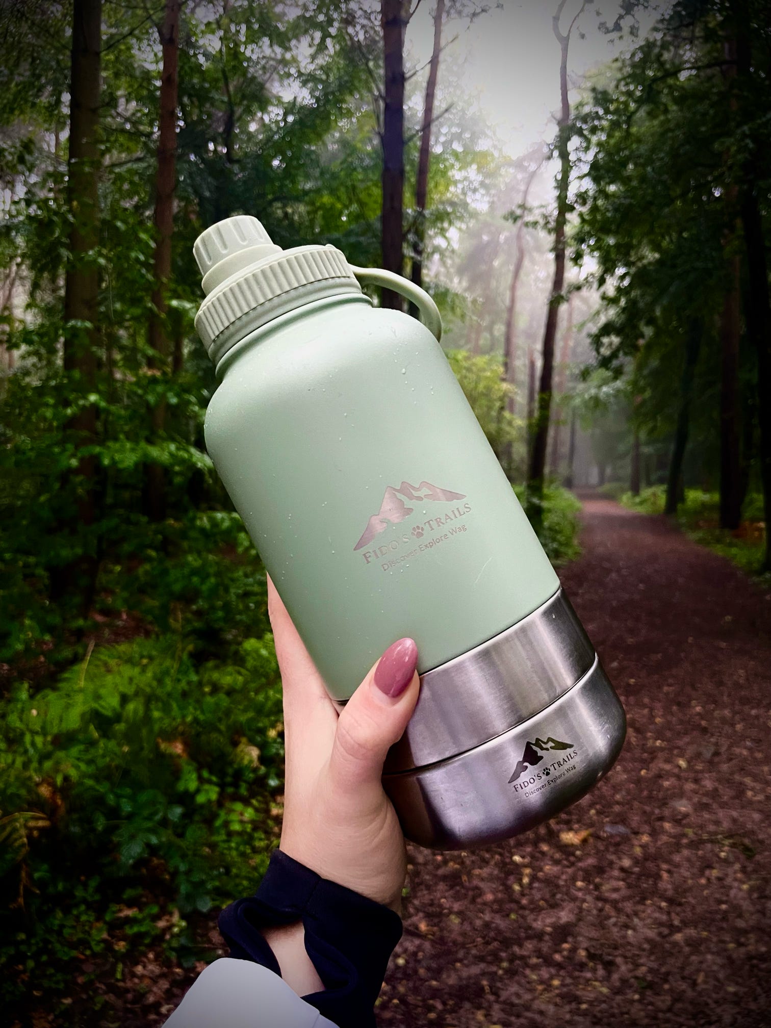 Fido's Trails 3-in-1 Water Bottle with Detachable Bowls – For Dogs & Owners, 1 Litre Sage Sage Sage