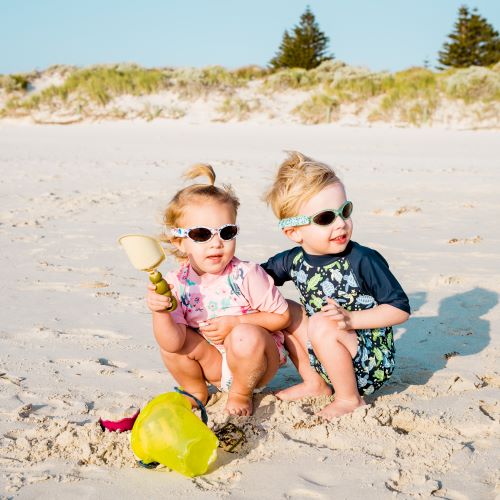 Bubzee Banz® Wrap Around Polarised Sunglasses - Sunglasses