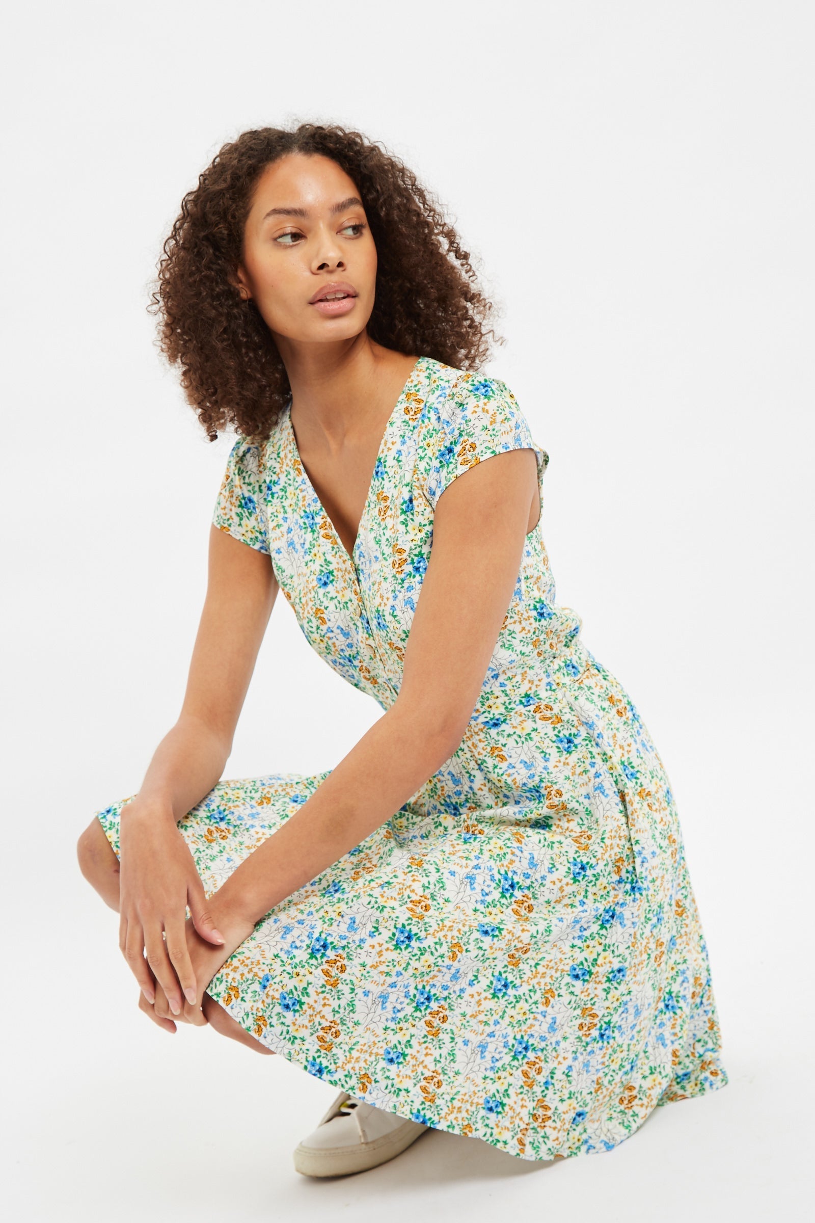 Louche Cathleen Mini Flower Show Print Mini Tea Dress Dresses 8 Off White 8 / Off White 10 / Off White 12 / Off White 14 / Off White 16 / Off White