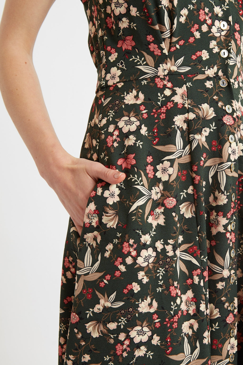 Cathy Tapestry Print Midi Tea Dress Dresses 8 Green/Multi 8 / Green/Multi 10 / Green/Multi 12 / Green/Multi 14 / Green/Multi 16 / Green/Multi
