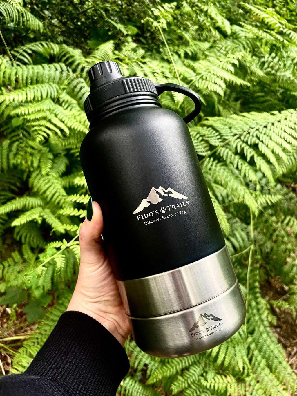 Fido's Trails 3-in-1 Water Bottle with Detachable Bowls – For Dogs & Owners, 1 Litre Black 3-in-1 Water bottle Black Black