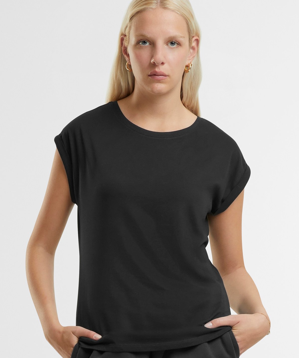Organic Extended Shoulder T-shirt: Womens -